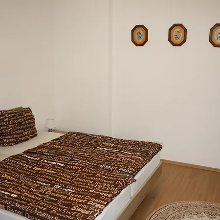 Zwei-zimmer-wohnung Im Zentrum *
